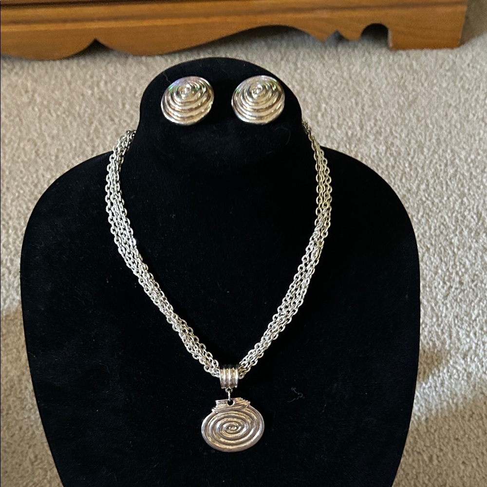 Premier Designs Silver Swirl Necklace and Earring Set